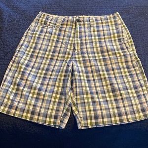Mens shorts size 33 like new condition